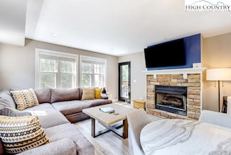 190 Still Lake Rd Unit 321, Boone, NC 28607