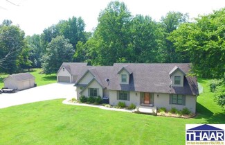 9237 Mcdaniel Rd, Terre Haute, IN 47802