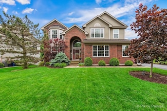 585 Waterford Rd, Elgin, IL 60124