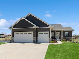 133 Lake Shore Dr, Dallas Center, IA 50063