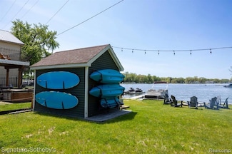 1716 S Hughes Rd, Brighton, MI 48114