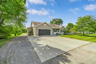 11901 Scott Rd, Freeland, MI 48623