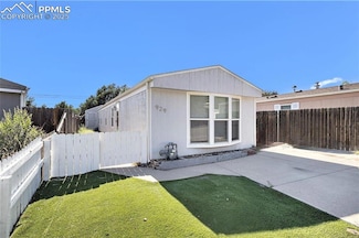 929 Desert Cir, Fountain, CO 80817