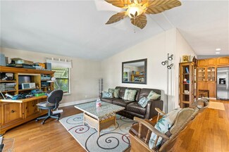 171 Sugarloaf Ln Unit 68, Naples, FL 34114