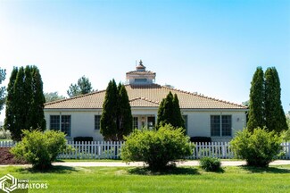 1942 Mansion Dr, Fairfield, IA 52556