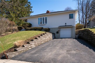 103 Standish Dr, Syracuse, NY 13224