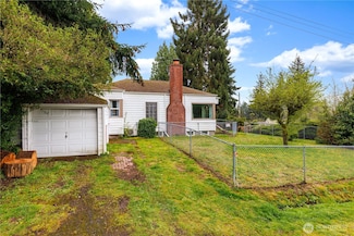 12054 38th Ave NE, Seattle, WA 98125