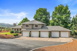 1850 Coker Butte Rd, Medford, OR 97504
