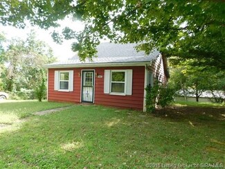 7447 E Bethel Rd, Pekin, IN 47165