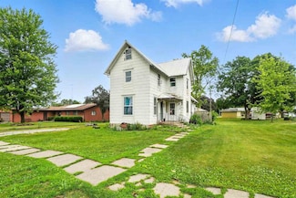 401 N Ellis St, Keota, IA 52248