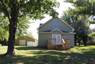 519 8th St, Sioux Rapids, IA 50585