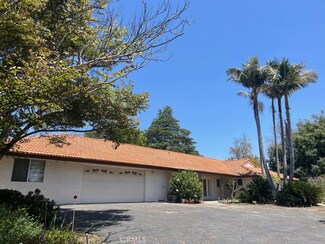 1002 S Ridge Dr, Fallbrook, CA 92028
