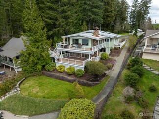 30 E Benson Lake Dr, Grapeview, WA 98546