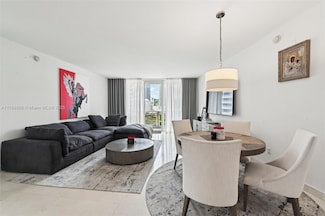 901 Brickell Key Blvd Unit 1009, Miami, FL 33131