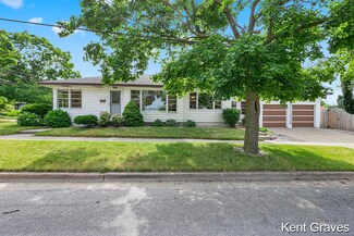 2320 Diamond Ave NE, Grand Rapids, MI 49505