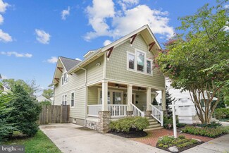 31 E Maple St, Alexandria, VA 22301