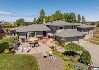 51 Rainbows End Ln, Sequim, WA 98382
