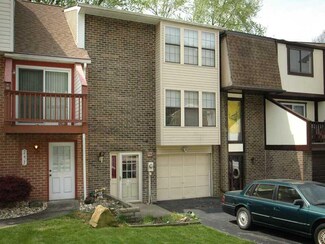 245 Timber Dr, Trafford, PA 15085