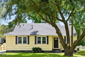 2017 20th St, Gulfport, MS 39501