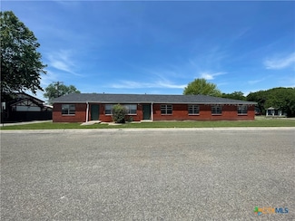 305 N 7th St, Copperas Cove, TX 76522