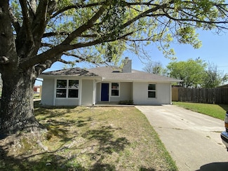 106 Colt Cir, Gun Barrel City, TX 75156