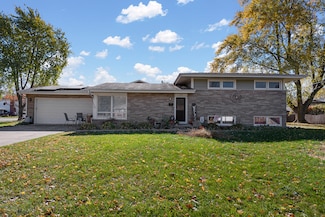 1104 New Haven Ave, Aurora, IL 60506