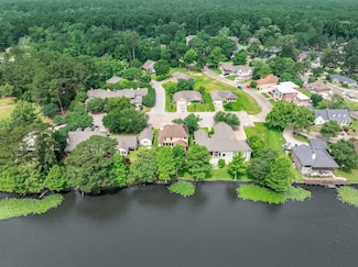 1600 Wimbledon Dr, Huntsville, TX 77340