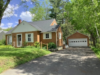13 Elizabeth Ave, Caribou, ME 04736