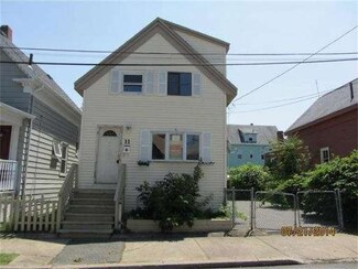 11 Logan St, Lynn, MA 01902