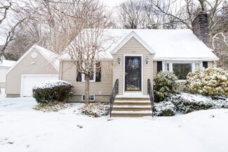 136 Beaconsfield Rd, Worcester, MA 01602