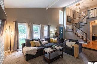 16024 Martha Cir, Omaha, NE 68130