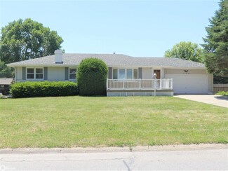 248 E 18th St, Carroll, IA 51401