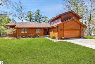 7017 Loud Dr, Oscoda, MI 48750