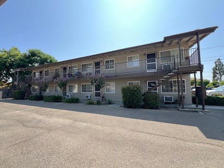 910 Nevada St, Kingsburg, CA 93631