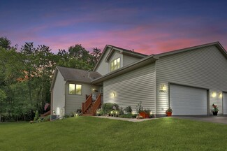 13045 Mulligan Cir, Lindstrom, MN 55045