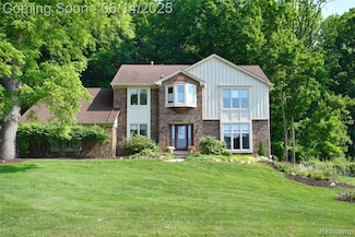 36780 Chesapeake Rd, Farmington Hills, MI 48335
