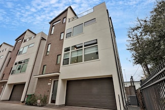 2001 Hickory St, Houston, TX 77007