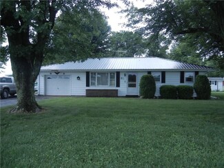 2461 E 900 N, Alexandria, IN 46001
