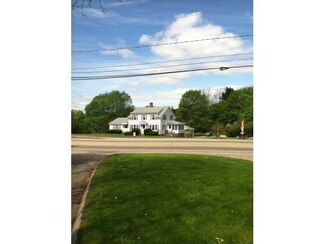 1 Kensington Rd, Hampton Falls, NH 03844