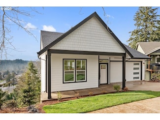 737 SE Forest Glen Rd, Estacada, OR 97023