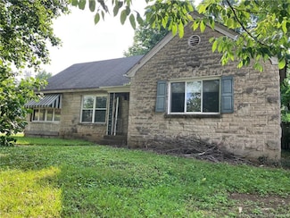 2705 Charlestown Rd, New Albany, IN 47150