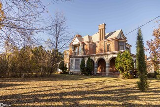 2131 S Main St, Burlington, IA 52601