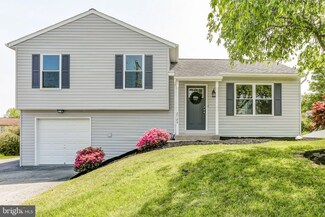 2024 Water St, Lebanon, PA 17046