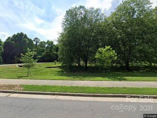 500 Sardis Ln, Charlotte, NC 28270