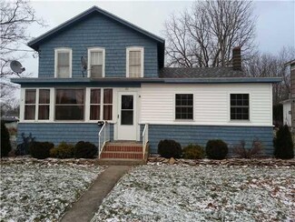 20 North St, Le Roy, NY 14482