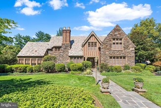 1040 Lindsay Ln, Jenkintown, PA 19046