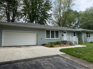 203 Michael Dr, Robinson, IL 62454
