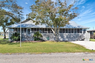612 W Jackson Ave, Port O Connor, TX 77982