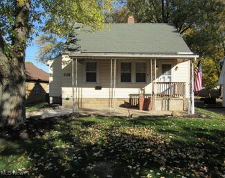228 W Good Ave, Wadsworth, OH 44281