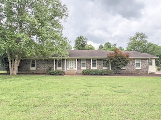 2128 Fox Hill Dr, Murfreesboro, TN 37130